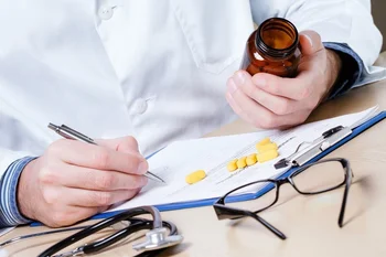 Врач занимающийся лечением болезни бинсвангера